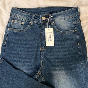 NWT High rise bootcut jeans